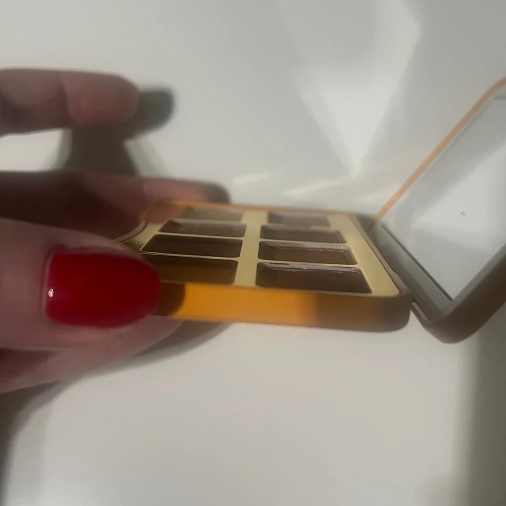 TOO FACED hot buttered rum eyeshadow palette - Picture 6 of 7